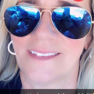 Meet your Posher, Deana